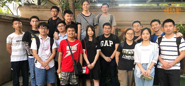 武汉聚会场地哪里好？别墅轰趴一站搞定！